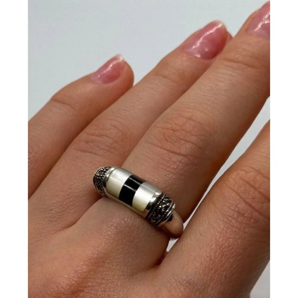 925 STERLING SILVER ABALONE, ENAMEL & MARCASITE RING SIZE 7